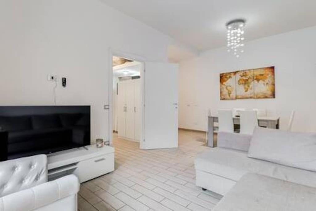 Domus Laterani By Jfm - Comfortable Apartment Big Terrace Colosseo 로마 외부 사진