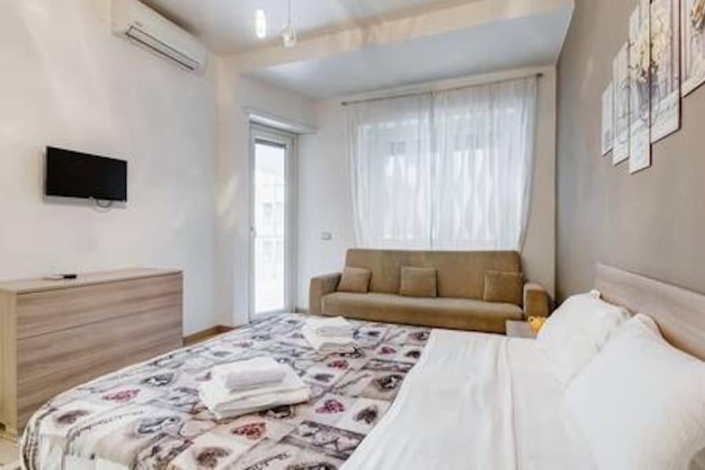 Domus Laterani By Jfm - Comfortable Apartment Big Terrace Colosseo 로마 외부 사진